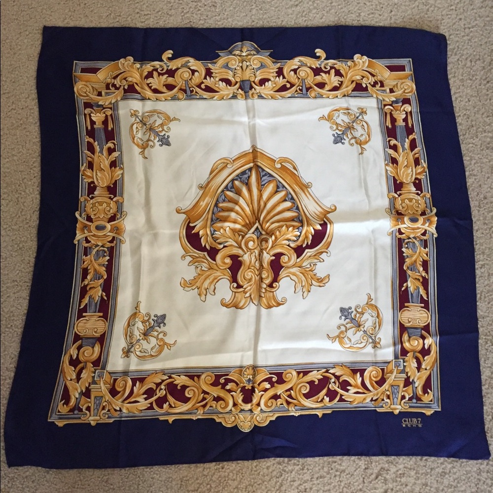 CLUB 7 Echo scarf